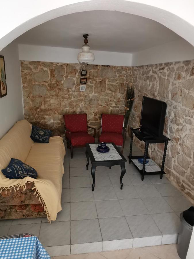 Apartment Titinica Murter Buitenkant foto
