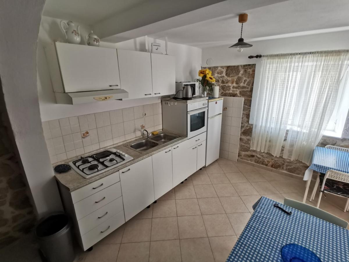 Apartment Titinica Murter Buitenkant foto